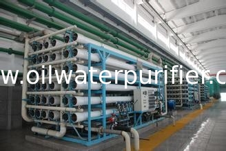 Automatic Reverse Osmosis Water Treatment Plant High Performance With PLC Control Box
