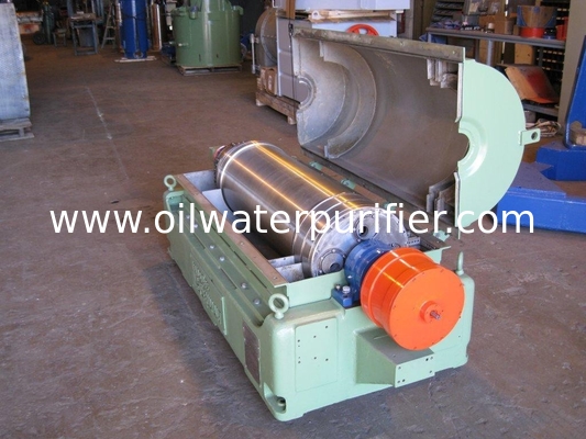 Professional Spirulina Industrial Decanter Centrifuge For Water Treatment Plant 30/11 kw